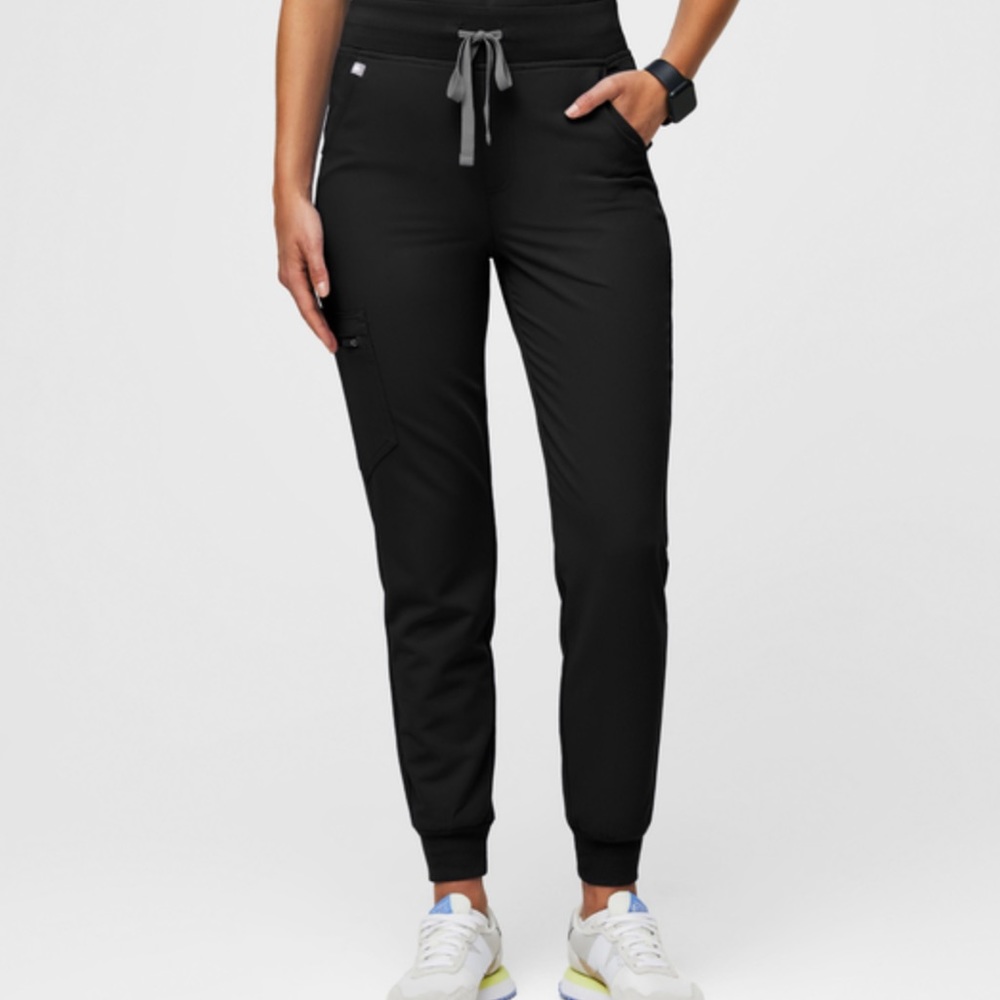 FIGS “High Waisted” Zamora jogger scrub pants